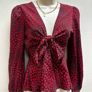 🌹🌹This top is perfection 🥰 size xs-small